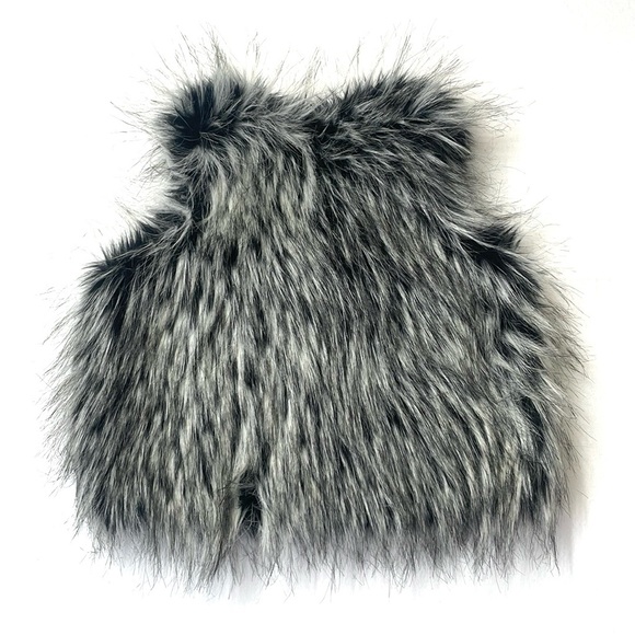 Portage and Main Toddler Fur Vest, Size 3-4T - Picture 4 of 4